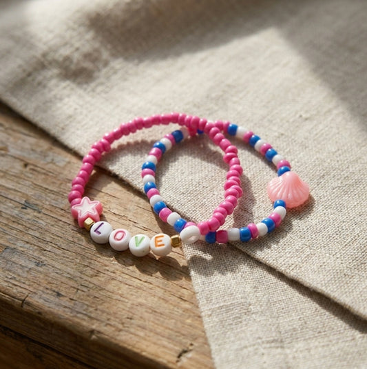 Handmade Love & Shell Beaded Friendship Bracelet Set – Pink Star, Pastel Shell Charm & Letter Beads “LOVE,” Jewelry Gift for Kids/Teens
