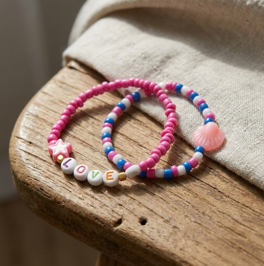 Handmade Love & Shell Beaded Friendship Bracelet Set – Pink Star, Pastel Shell Charm & Letter Beads “LOVE,” Jewelry Gift for Kids/Teens
