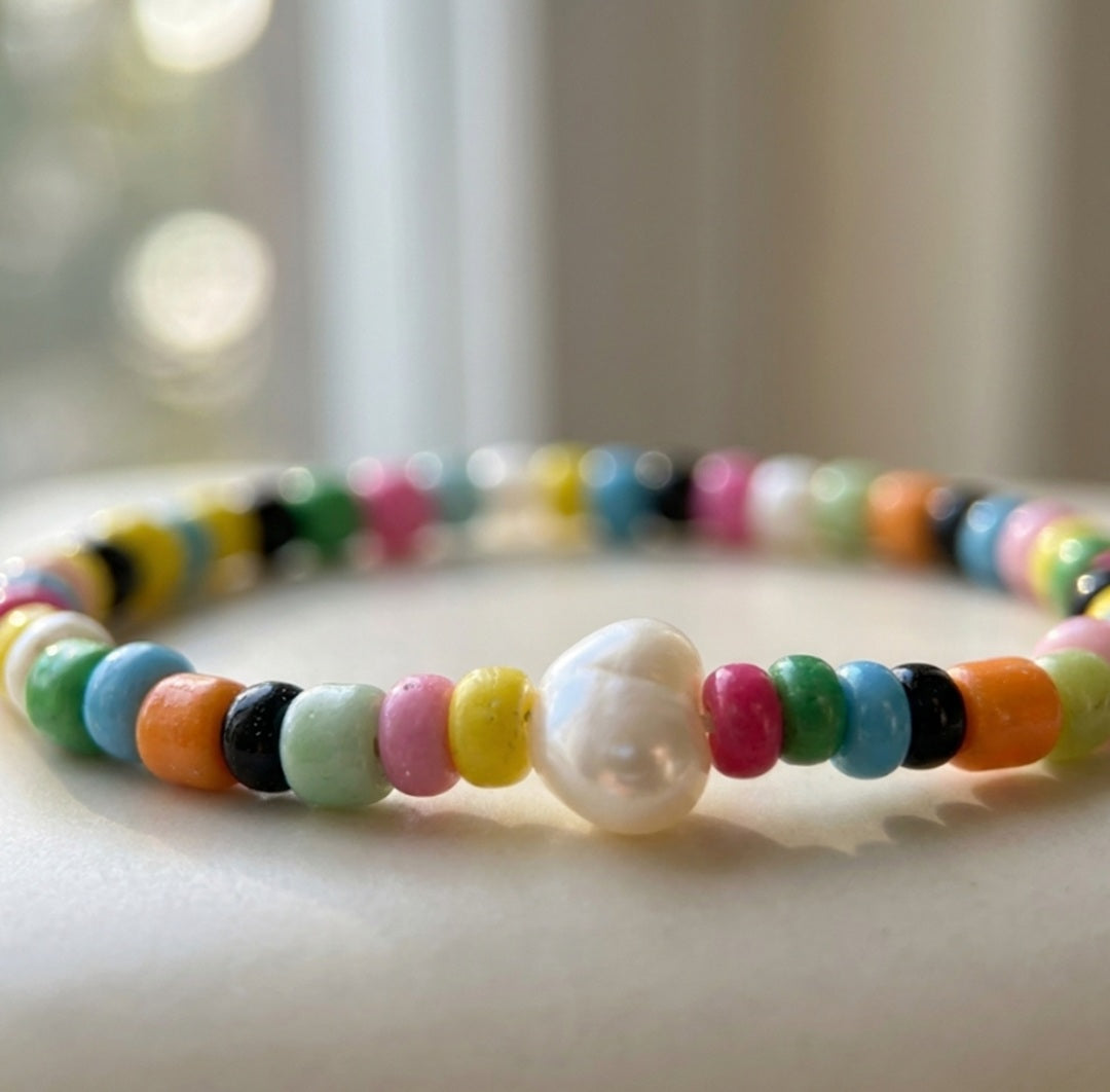 Colorful Boho Beaded Bracelet – Rainbow Beads with White Centerpiece, Handmade Elastic Casual Jewelry