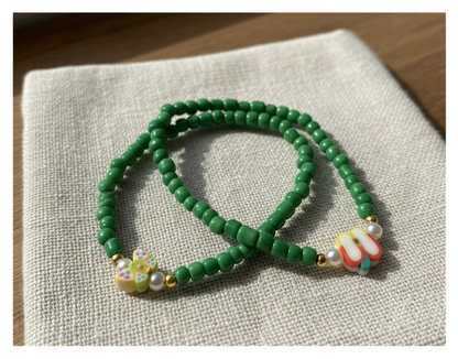 Handmade Vibrant Green Sliced-Apple and Butterfly-like Charm Beaded Bracelet, Teen Jewelry, Novelty Bracelet, Boho-chic