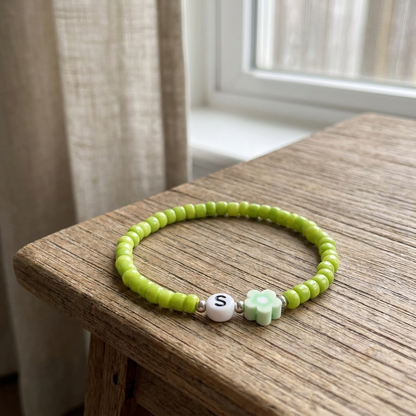 Green Initial Bracelet • Custom Flower Bead Bracelet • Personalized Gift for Her